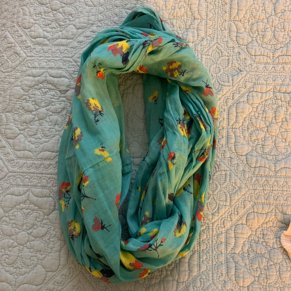 American Eagle infinity fashion scarf